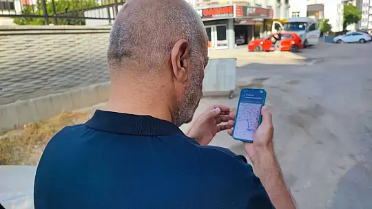 Dedektif gibi iz sürdü, çalınan telefonunun yerini 15 ay sonra buldu