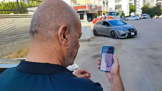 Dedektif gibi iz sürdü, çalınan telefonunun yerini 15 ay sonra buldu