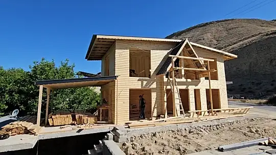 Deprem bölgesi Malatya'da ahşap evlere ilgi artıyor