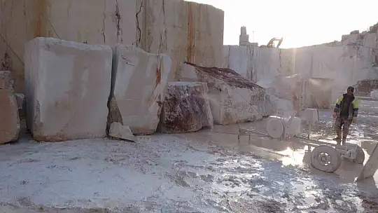 Deprem bölgesi Malatya'dan Çin ve Hindistan'a milyon dolarlık mermer ihracatı