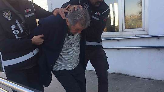 Depremde anne ve babasını kaybeden kadından Alpargün Apartmanı kararına tepki