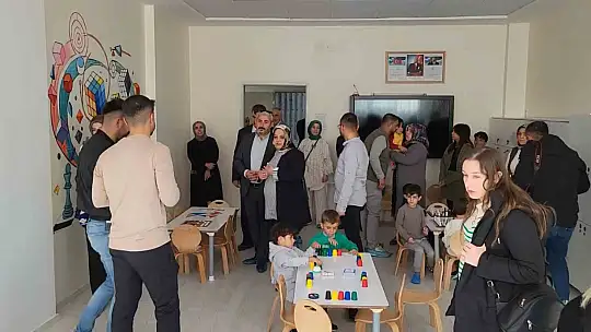 Depremde kaybettiği kızı için akıl ve zeka oyunları atölyesi açtı