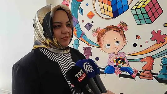 Depremde kaybettiği kızı için akıl ve zeka oyunları atölyesi açtı