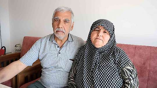 Depremzede çiftin yeni evlerinde ilk bayram heyecanı