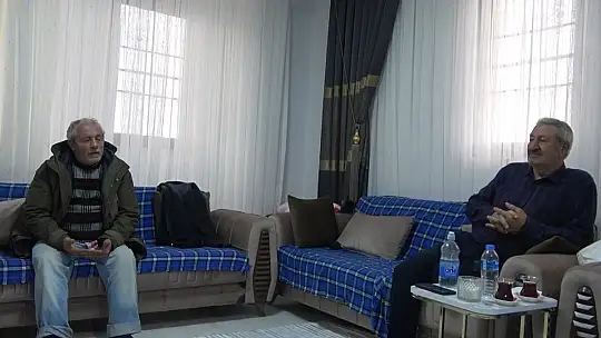 Depremzede vatandaş:  'Babamızın yapmadığını devletimiz yaptı'