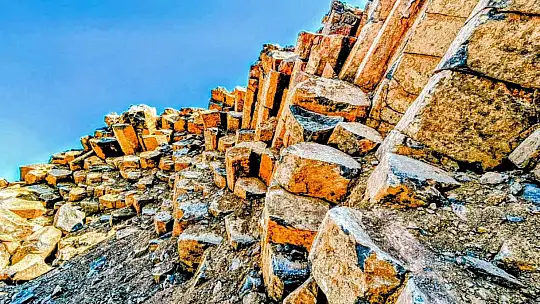 Adıyaman Kahta'da Fransız araştırmacı Diserdo Volkanik sütunlar korunmalı ve ziyarete açılmalı dedi