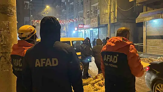 Diyarbakır'da binanın kolonu çatladı, 83 kişi tahliye edildi