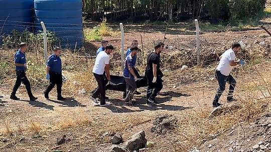 Boş arazide erkek cesedi bulundu