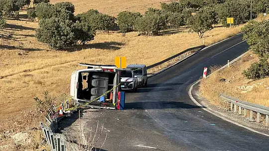Adıyaman'dan geziye giden kadınları taşıyan minibüs devrildi: 1 ölü, 15 yaralı