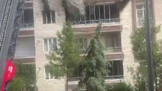 Diyarbakır'da korkutan yangın: Mahsur kalan çocuklar itfaiye merdiveni ile kurtarıldı