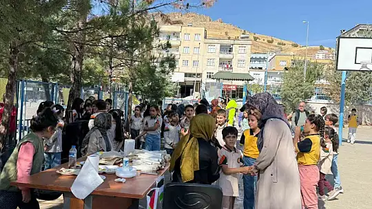 Diyarbakır'da öğrencilerden Gazze'ye 1 milyon 287 bin liralık destek