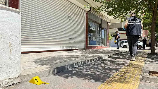 Silahlı kavgada facianın eşiğinden dönüldü: Kurşunlar tüp dolu dükkana isabet etti