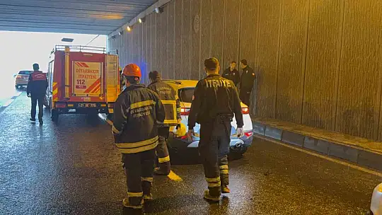 Diyarbakır'da zincirleme trafik kazası: Trafik durma noktasına geldi, 3 kişi yaralandı