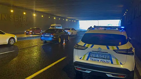 Diyarbakır'da zincirleme trafik kazası: Trafik durma noktasına geldi, 3 kişi yaralandı