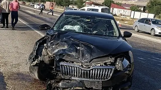 Doğanşehir'de iki araç çarpıştı: 2 yaralı