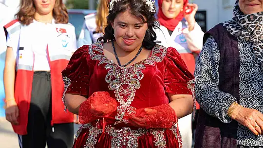 Down sendromlu Melek'in gelinlik hayali gerçek oldu