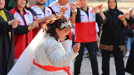 Down sendromlu Melek'in gelinlik hayali gerçek oldu