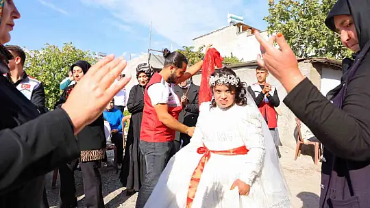Down sendromlu Melek'in gelinlik hayali gerçek oldu