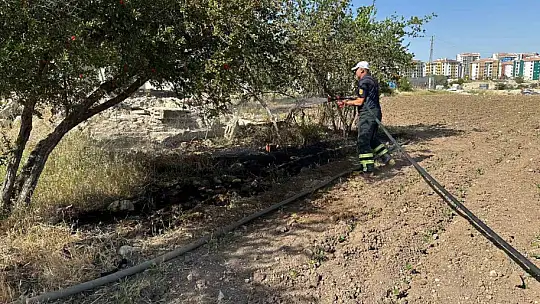Ekili alan yanında çıkan yangın korkuttu