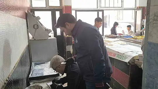 Ekmek fırınındaki görüntü ekipleri harekete geçirdi