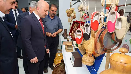 El emeği göz nuru eserler sergilendi