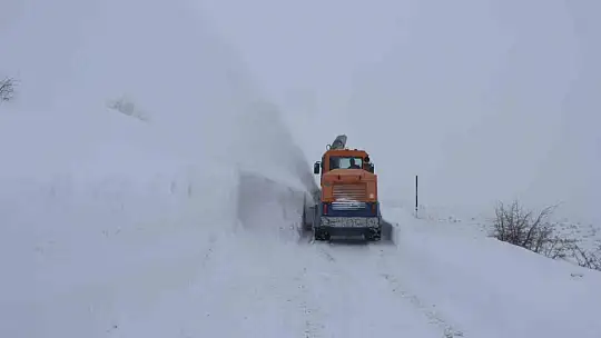 Elazığ'da 130 köy yolu açıldı,  207'sinde çalışmalar sürüyor