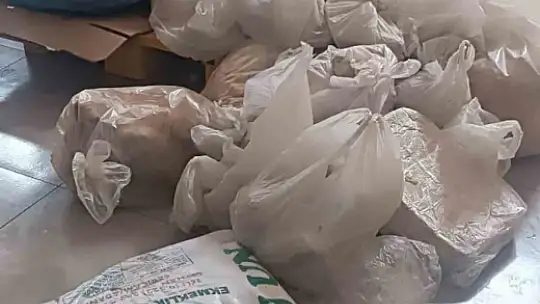 Elazığ'da 345 kilo küflenmiş tavuk ele geçirildi