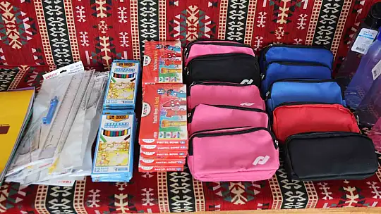 Elazığ'da 450 öğrenciye kırtasiye yardımı