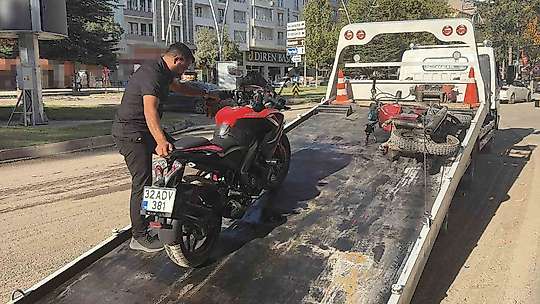 Elazığ'da abart egzozlu motosiklete 21 bin lira ceza kesildi