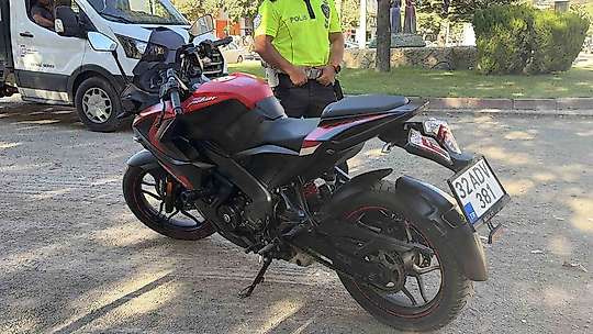 Elazığ'da abart egzozlu motosiklete 21 bin lira ceza kesildi