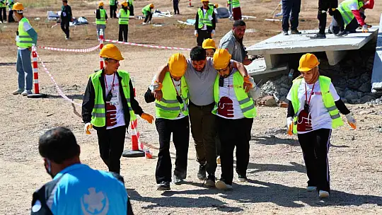 Elazığ'da afet tatbikatı: Palu'da deprem senaryosu canlandırıldı