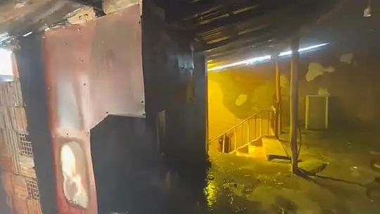 Elazığ'da çatı yangını korkuttu