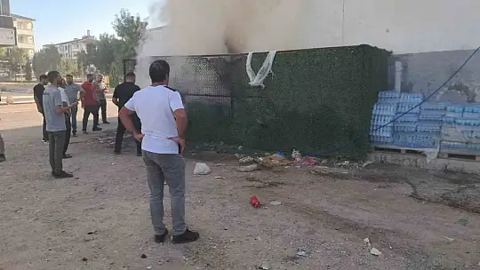 Elazığ'da depo yangını