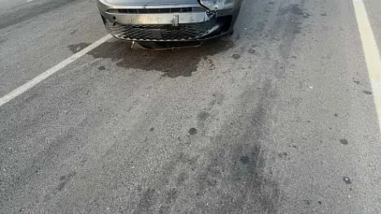 Elazığ'da hafif ticari araç ile motosiklet çarpıştı: 1 yaralı