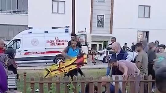 Elazığ'da motosiklet direğe çarptı: 1 yaralı