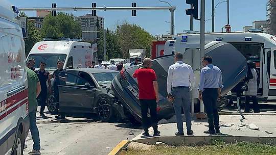 Elazığ'da otomobiller çarpıştı: 5 yaralı
