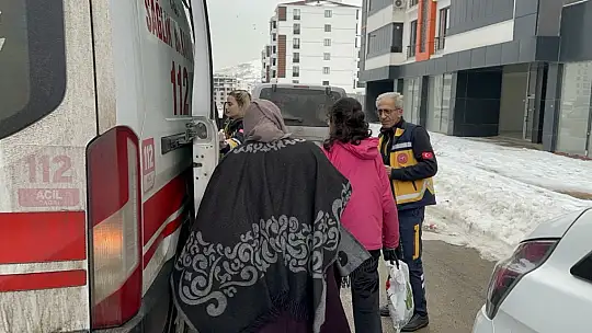Elazığ'da sitede doğal gaz zehirlenmesi: 1'i çocuk 6 kişi hastaneye kaldırıldı