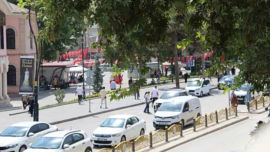 Elazığ'da termometreler 43 dereceyi gösterdi