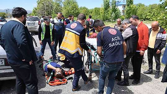 Elazığ'da trafik kazası: 2'si çocuk 5 yaralı