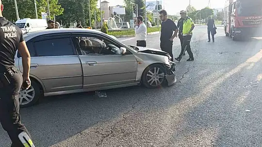 Elazığ'da trafik kazası: 2 yaralı