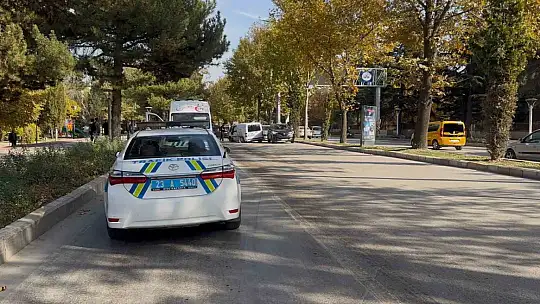 Elazığ'da trafik kazası: Hafif ticari araç ile otomobil çarpıştı