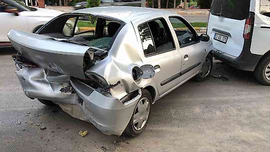 Elazığ'da zincirleme trafik kazası: 3 yaralı