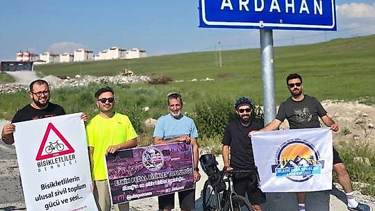 Elazığ'dan Ardahan'a pedal çevirdi
