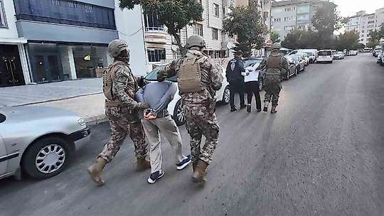 Elazığ merkezli 3 ilde yasadışı bahis operasyonu: 9 şüpheli yakalandı