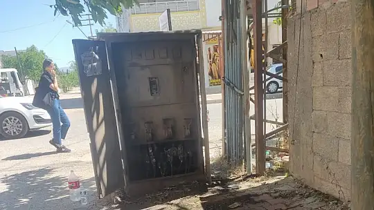 Elektrik trafosu patladı: 1 yaralı