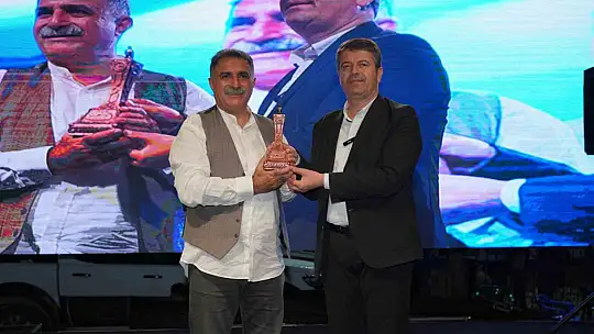 Adıyaman Belediyesi Erdal Erzincan konseri büyük ilgi gördü