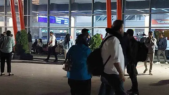Erzurum Havalimanında bomba ihbarı! Seferler iptal oldu