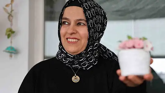 Ev hanımının azmi: 20 belge aldı ve 300 öğrenciye usta oldu