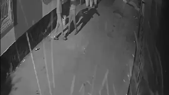 Ev kurşunlayan iki şüpheliden biri yakalandı