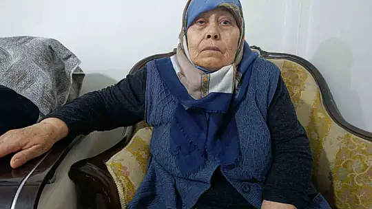 Evlerini devrettikleri oğulları kazada ölünce gelin evi sattı, yaşlı çift ortada kaldı iddiası